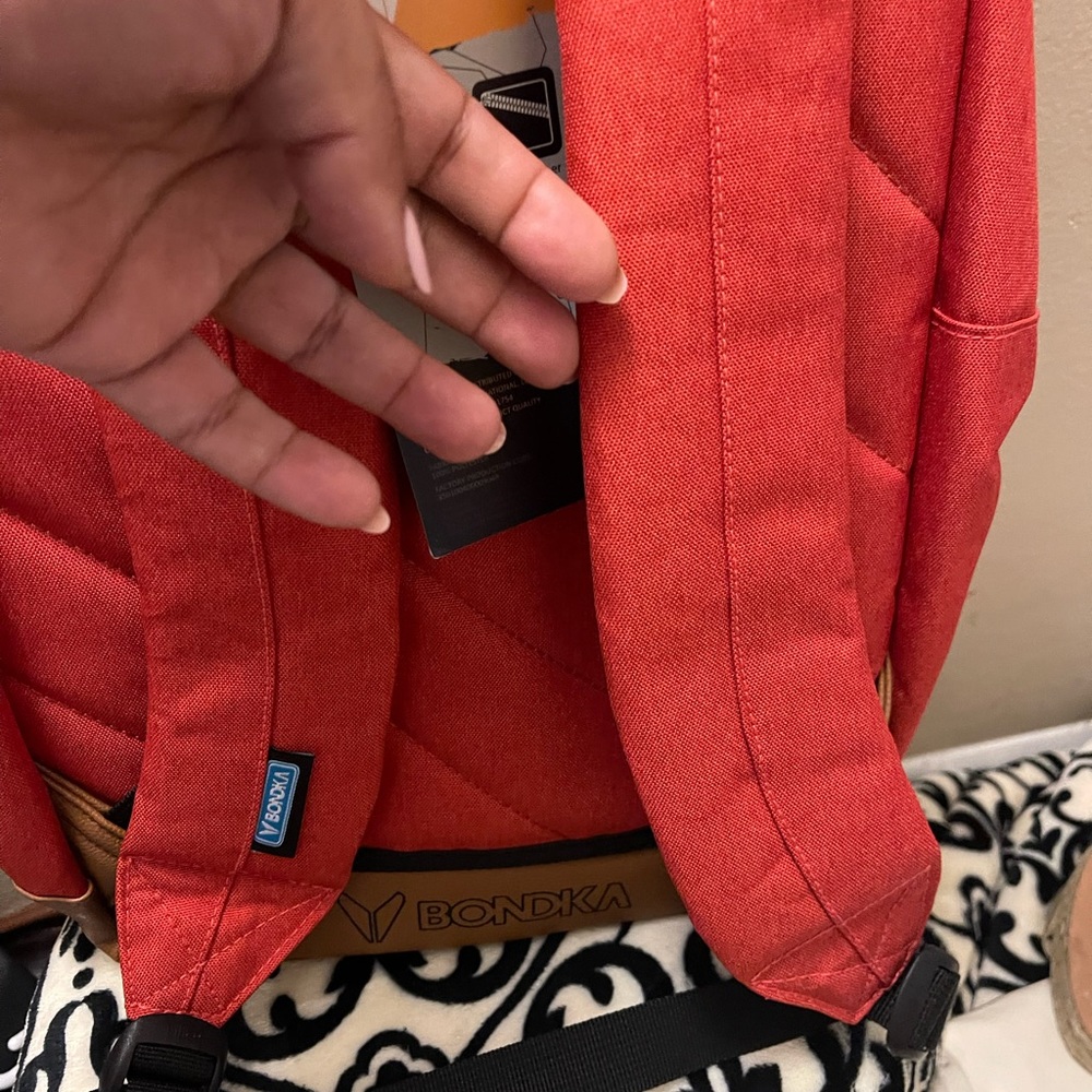 Backpack - Picture 2 of 4